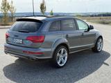 Audi V12 Paket Kamera ACC Totwinkel elktr. AHK - Audi Q7: V12