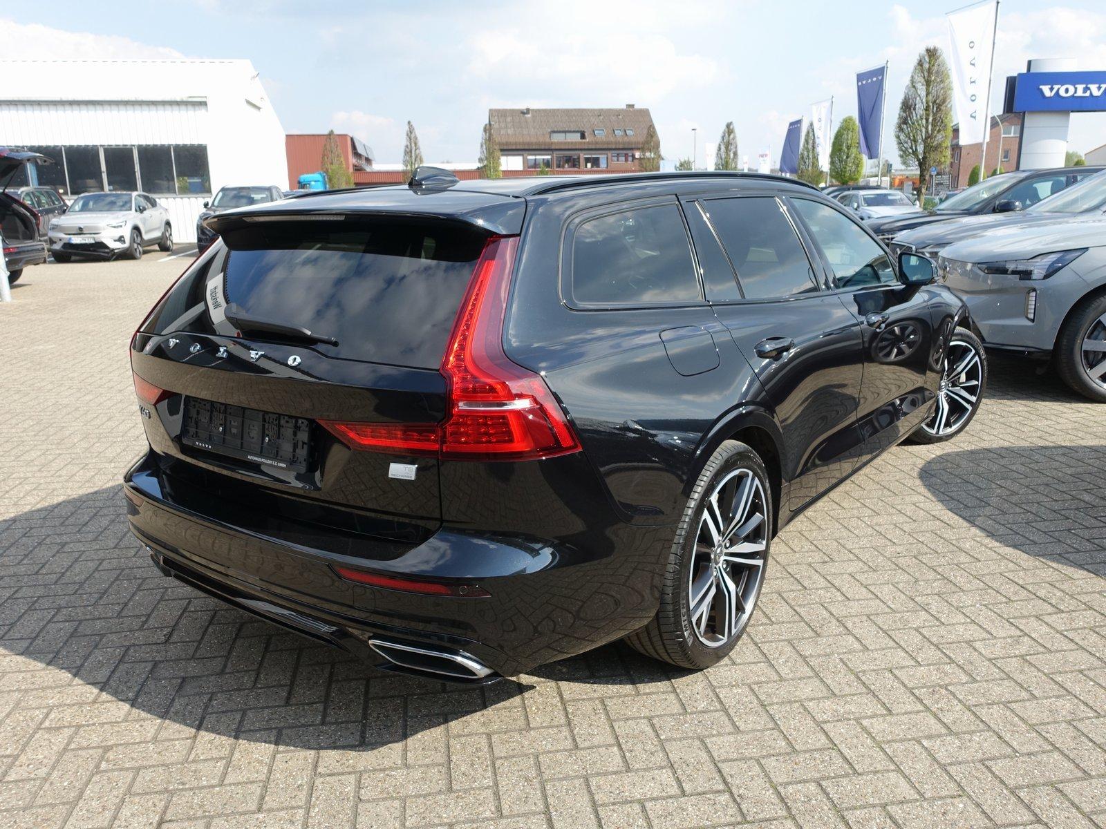 Volvo V60 Recharge T8 AWD R-Design/Kamera/Pano/AHK/LED