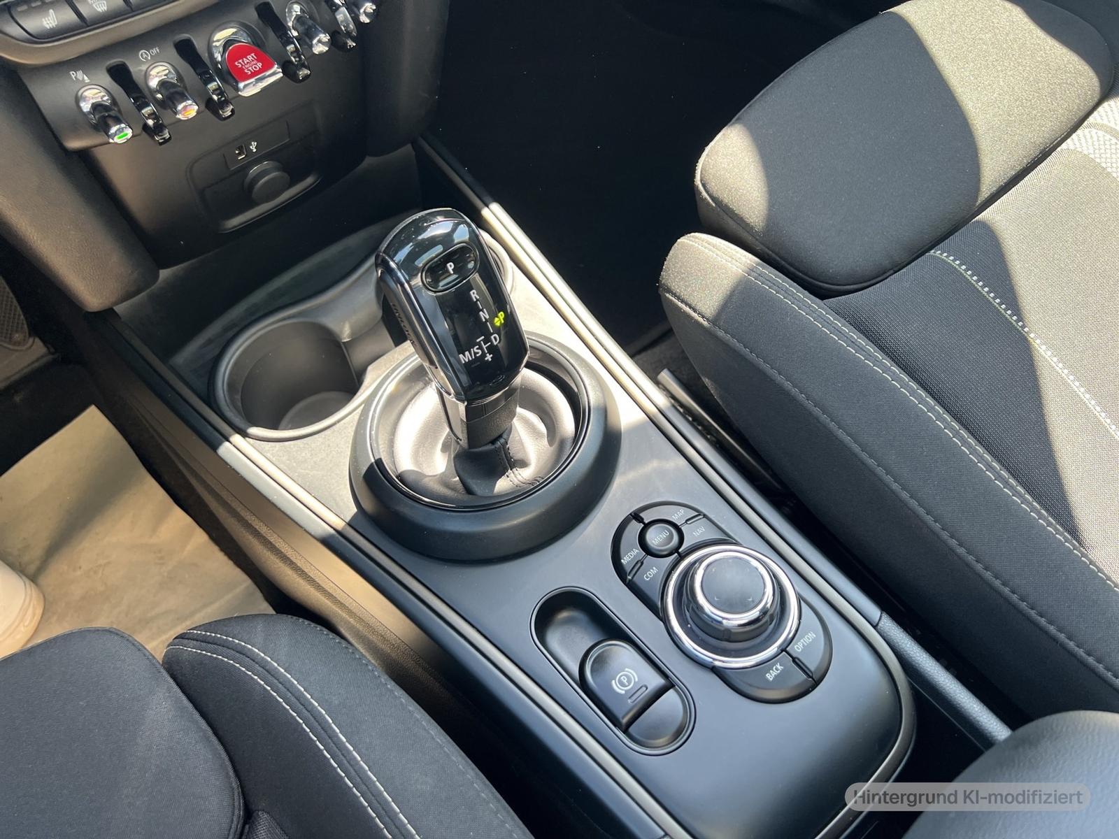 MINI Cooper S ALL4 COUNTRYMAN LED AHK PANO RÜCKFAHR