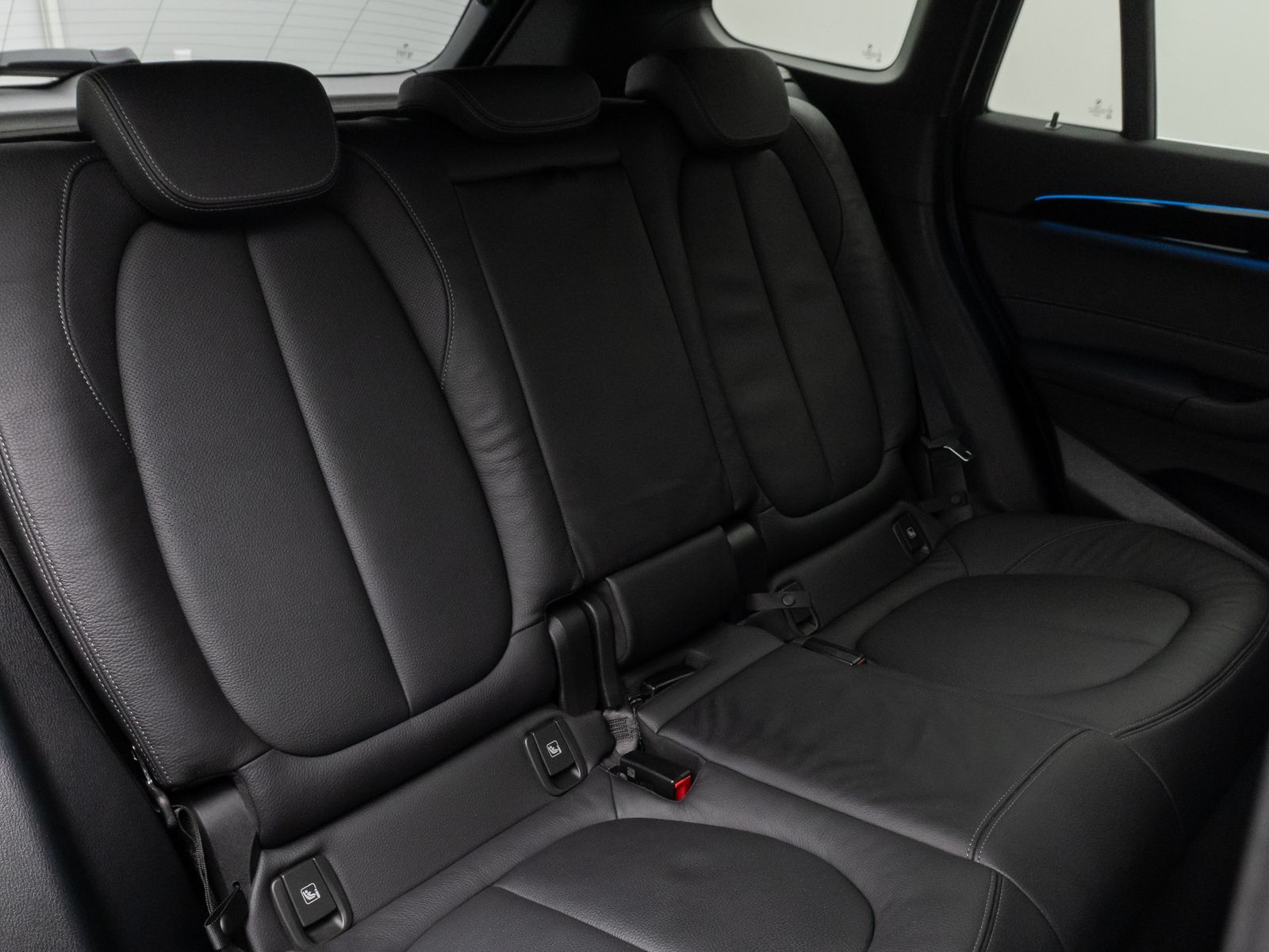 Fahrzeugabbildung BMW X1 xD25e xLine Kamera HUD DAB H/K Komfort Sport