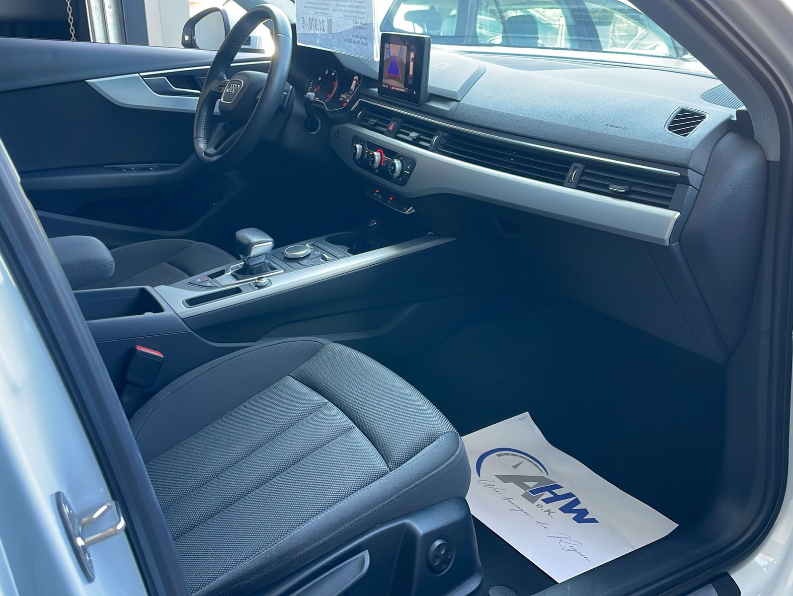 Fahrzeugabbildung Audi A4 Avant 30 TDI basis 2.0 90KW 6dT