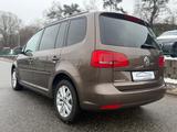 Volkswagen Touran Style BMT*NAVI*SHZ*BT*PANO* 1.HAND*6Gang* - Volkswagen Touran: Braun