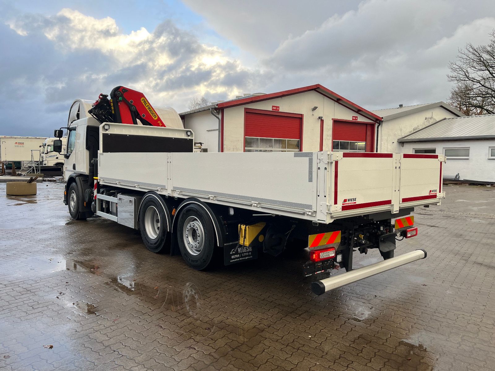 Fahrzeugabbildung Volvo Volvo FE350 6x2 Pritsche Palfinger  PK22002-EH