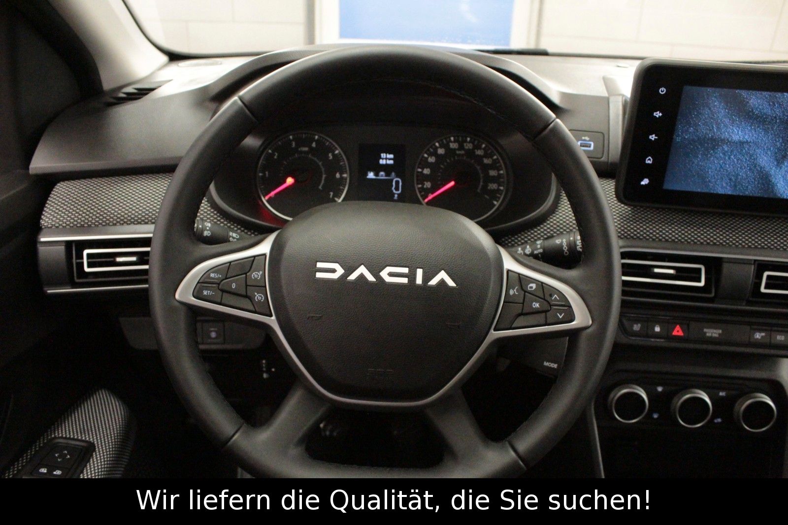 Fahrzeugabbildung Dacia Sandero TCe 100  ECO G Expression*Winterpaket*