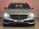 Mercedes-Benz E 200 CDI  Avantgarde LED Navi Kamera  LFW - Mercedes-Benz E 200 mit Diesel-Antrieb: Kombi, Automatik