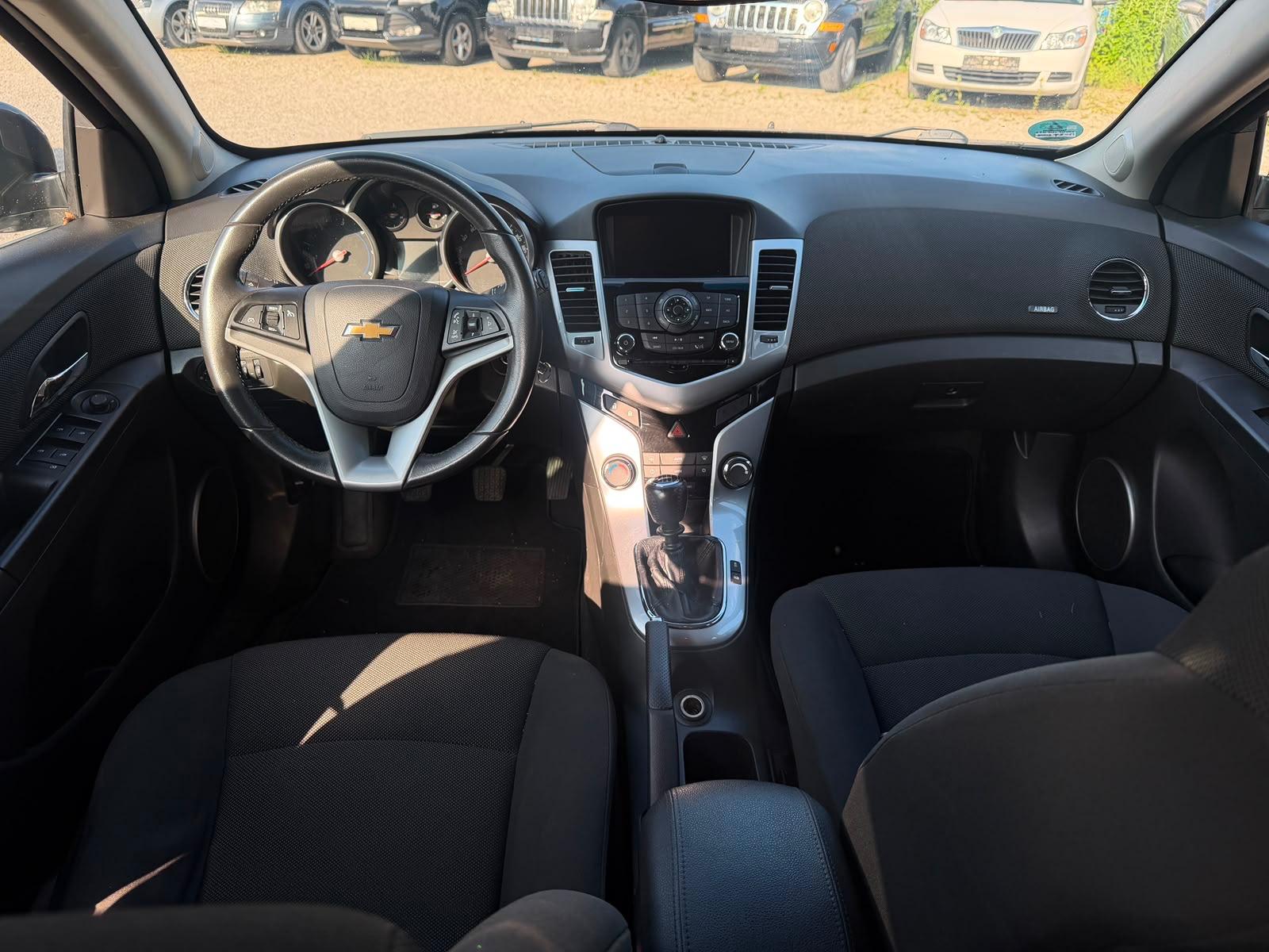 Chevrolet Cruze 2013 — photo 11