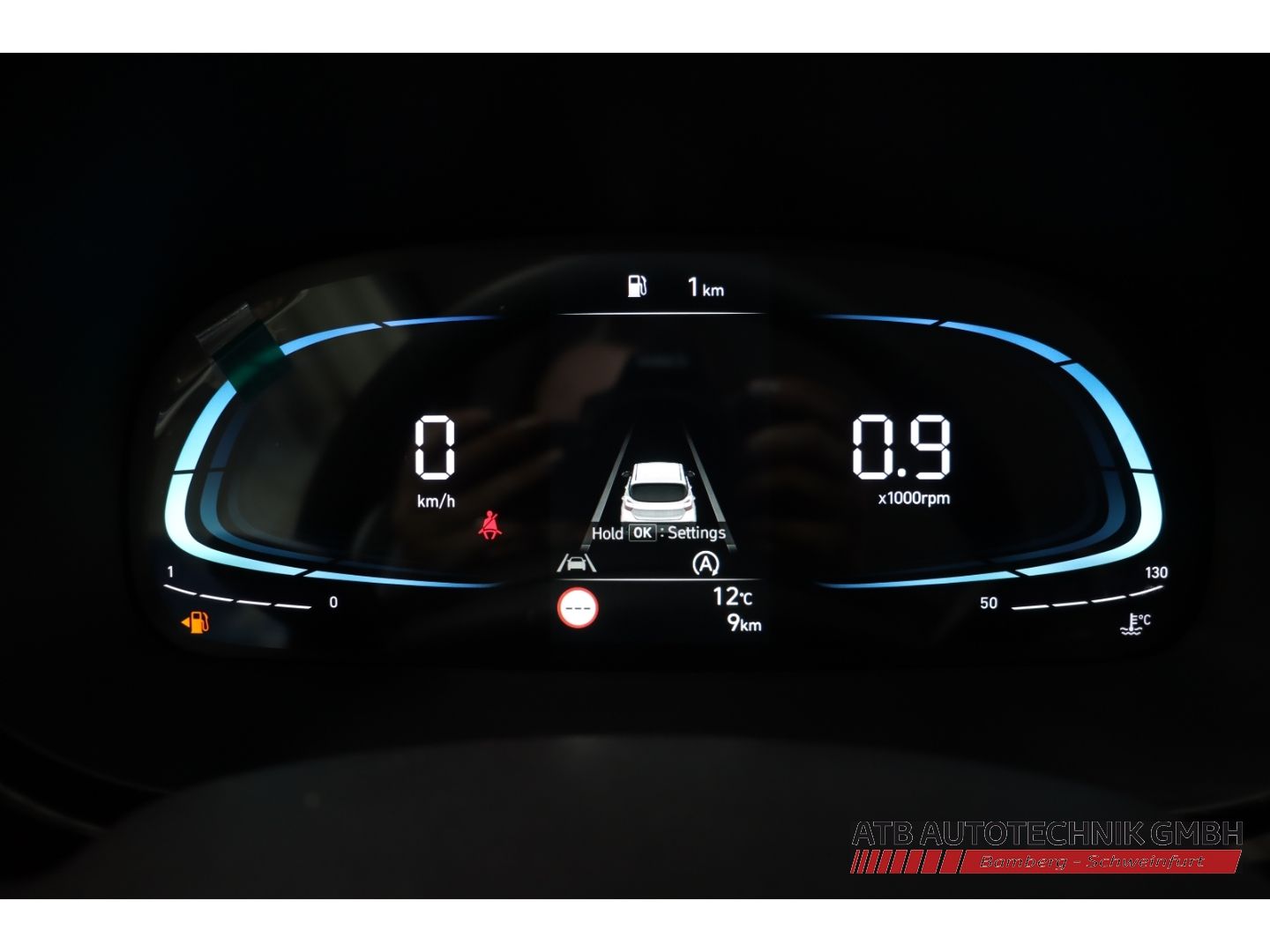 Fahrzeugabbildung Hyundai i10 Select MY25 1.0 Benzin 63 PS 5-MT 2WD Navi A