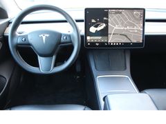 Fahrzeugabbildung Tesla Model 3 Standard Range Plus RWD*Panorama*Kamera*