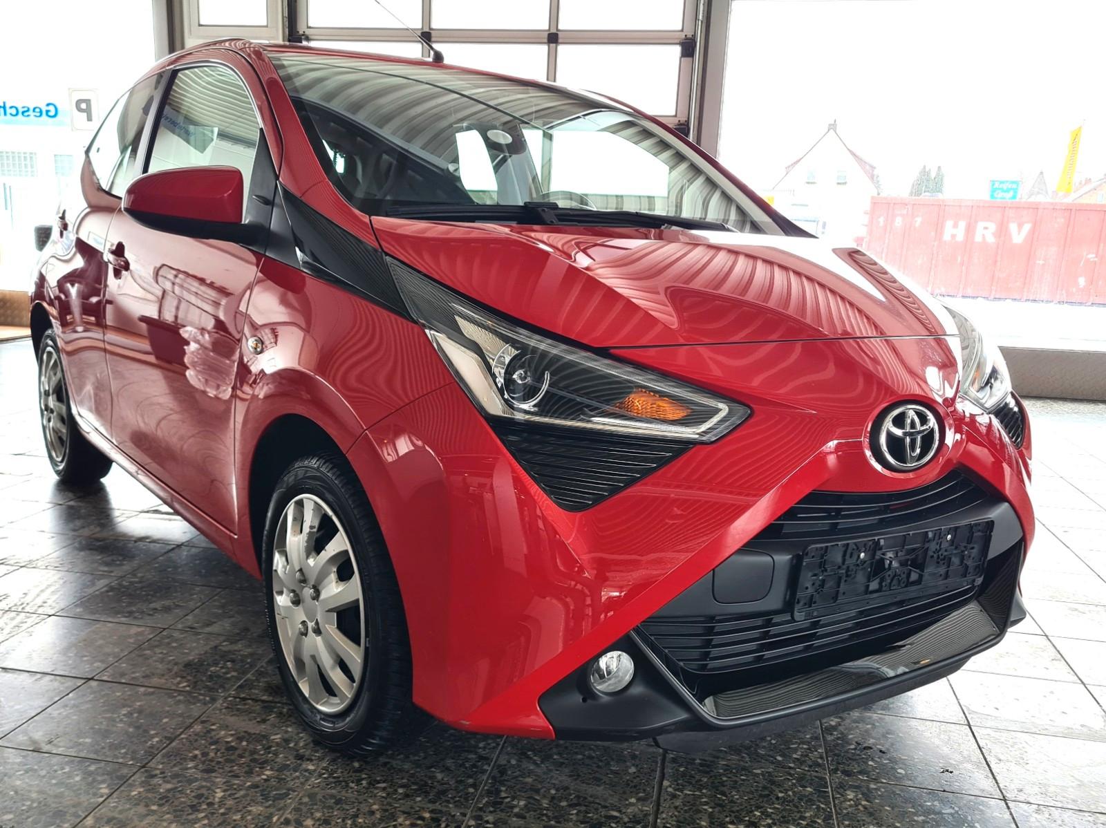 Toyota Aygo AYGO x-play Team D Klima*8-fach bereift*ALU