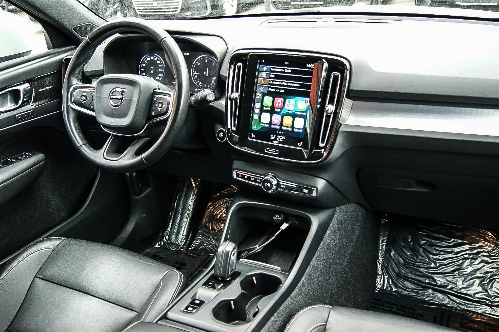Volvo XC40 D4 Momentum Pro AWD 4x4 LEDER ANHZV PRO-PAK foto 21