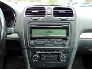 Volkswagen Golf - 8