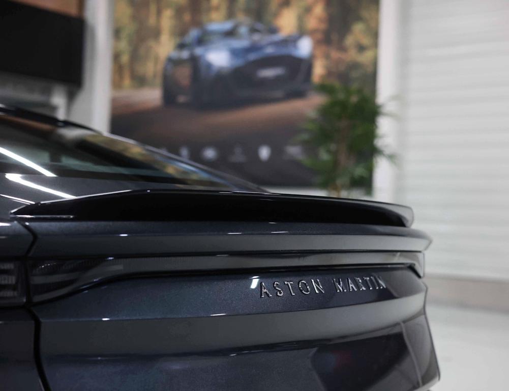 Aston Martin DBS