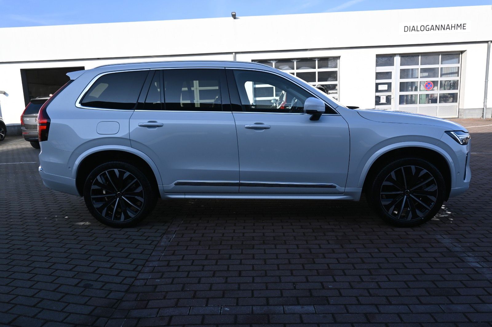 Fahrzeugabbildung Volvo XC90 T8 AWD Plus Bright*FSHZG*PANO*360°*ACC