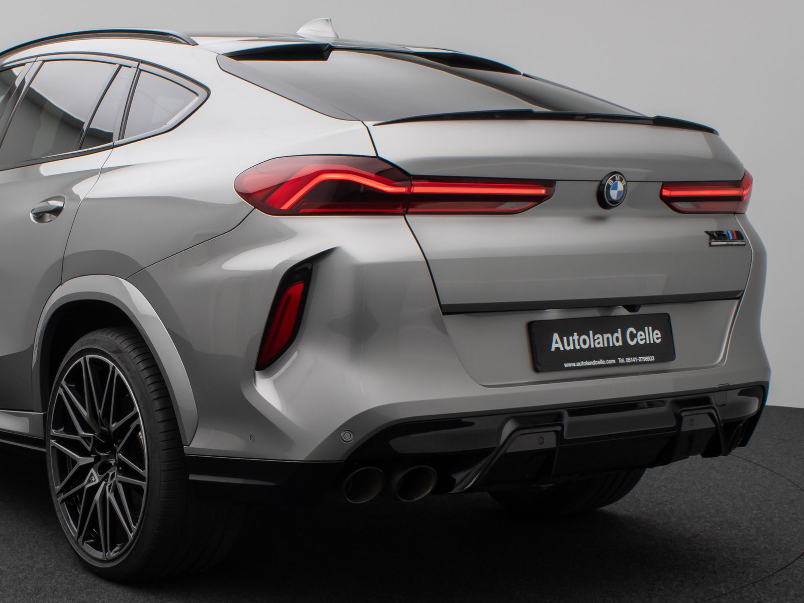 Fahrzeugabbildung BMW X6 M Panorama 360°Laser B&W Massage SoftCl AHK