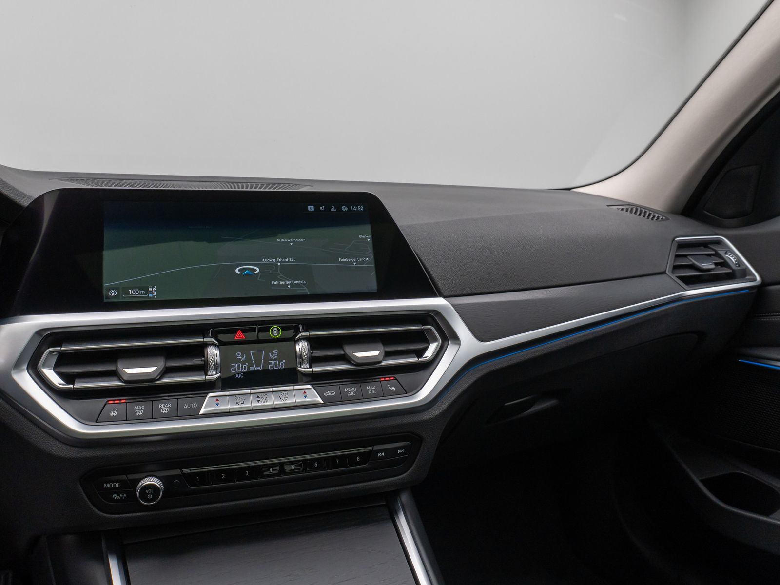 Fahrzeugabbildung BMW 330e xD Sport Line Panorama DAB HiFi Stop&Go AHK