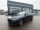 Alfa Romeo GIULIA BLACK-TECH*AUT*2.HD*ALCANTARA*NAVI*PDC* - Alfa Romeo Giulia: Automatik