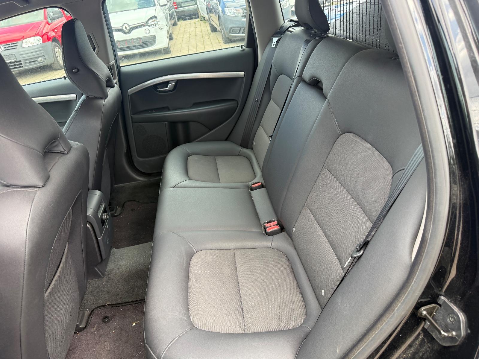 Volvo V70 2010 — photo 5