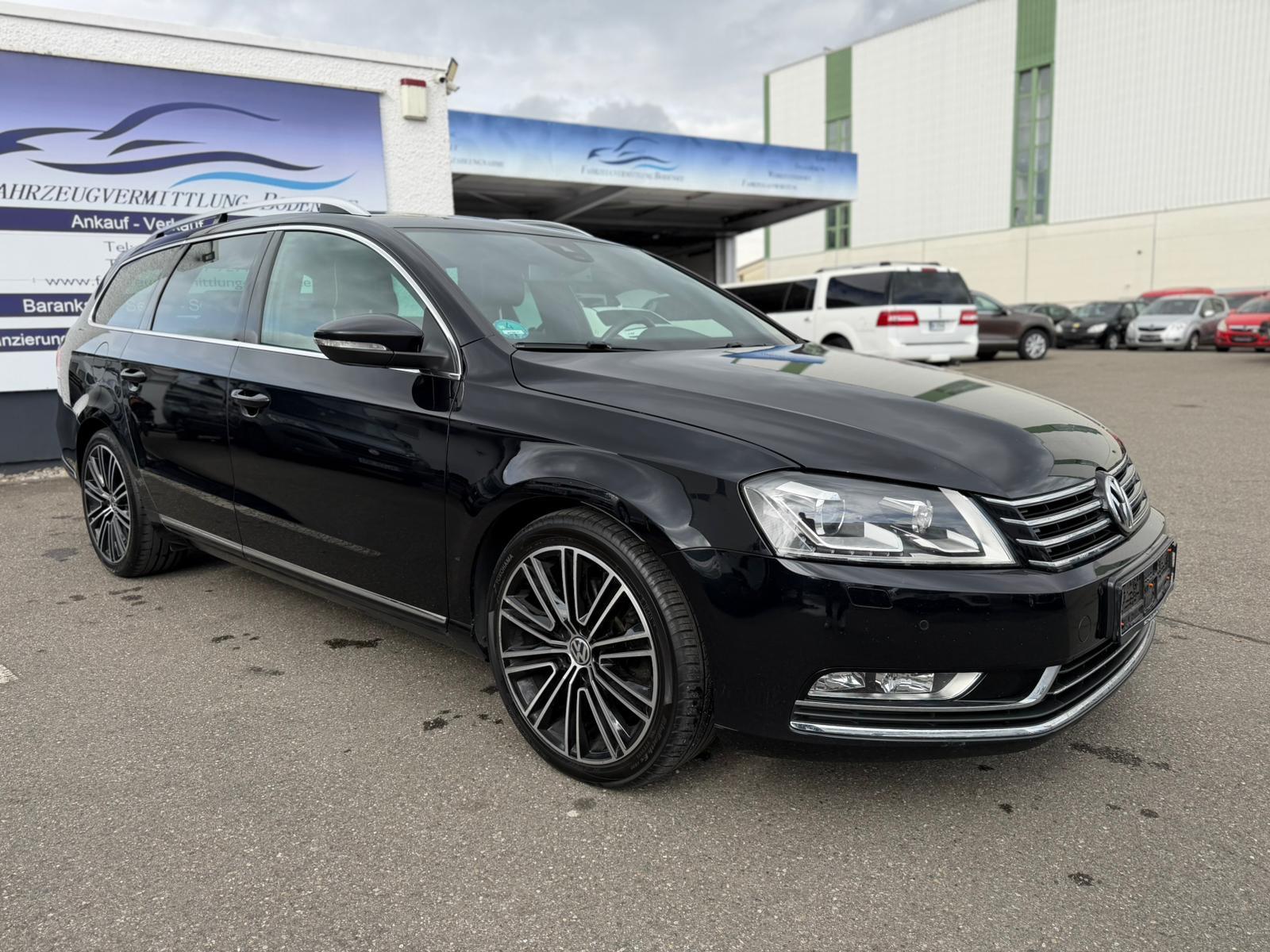 Volkswagen Passat Variant Exclusive AHK Kamera BiXenon Pano