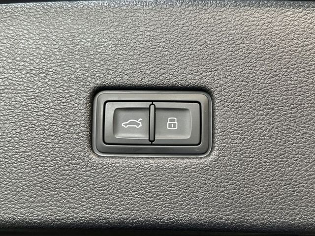 Q8 50 TDI QUATT S LINE HD-MATRIX+PANO+AHK+RAUTE+