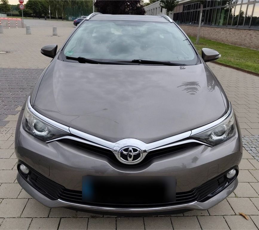 Image of Toyota Auris Touring Sports