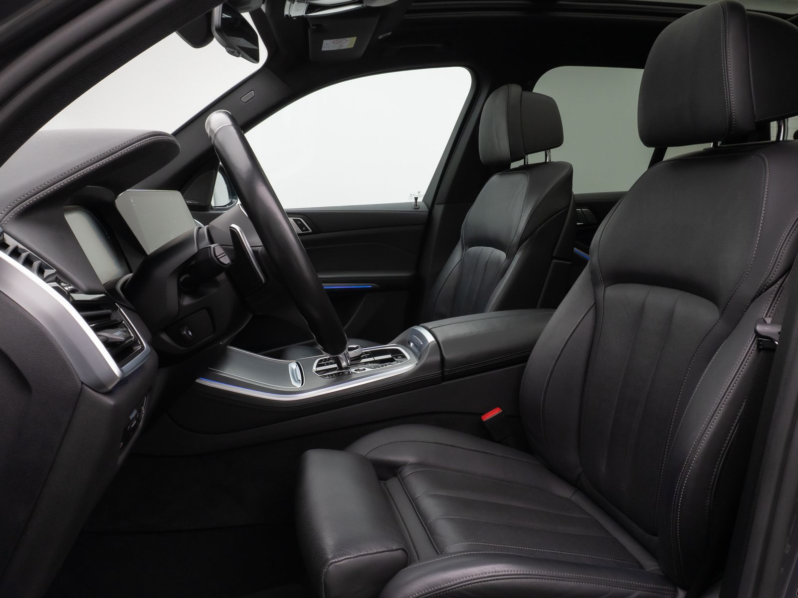 Fahrzeugabbildung BMW X5 M50i Panorama 360° Laser HUD H/K Individual