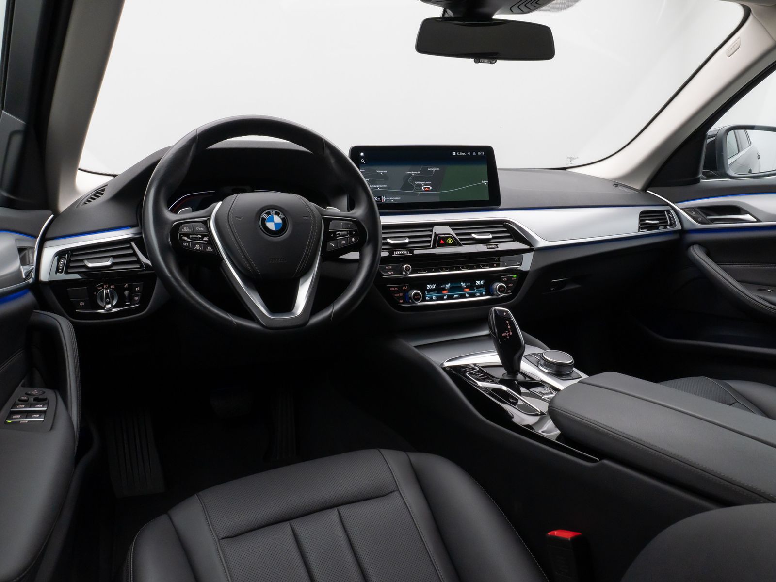 Fahrzeugabbildung BMW 530i Kamera Laser HUD DAB 4xKlima AHK Komfort