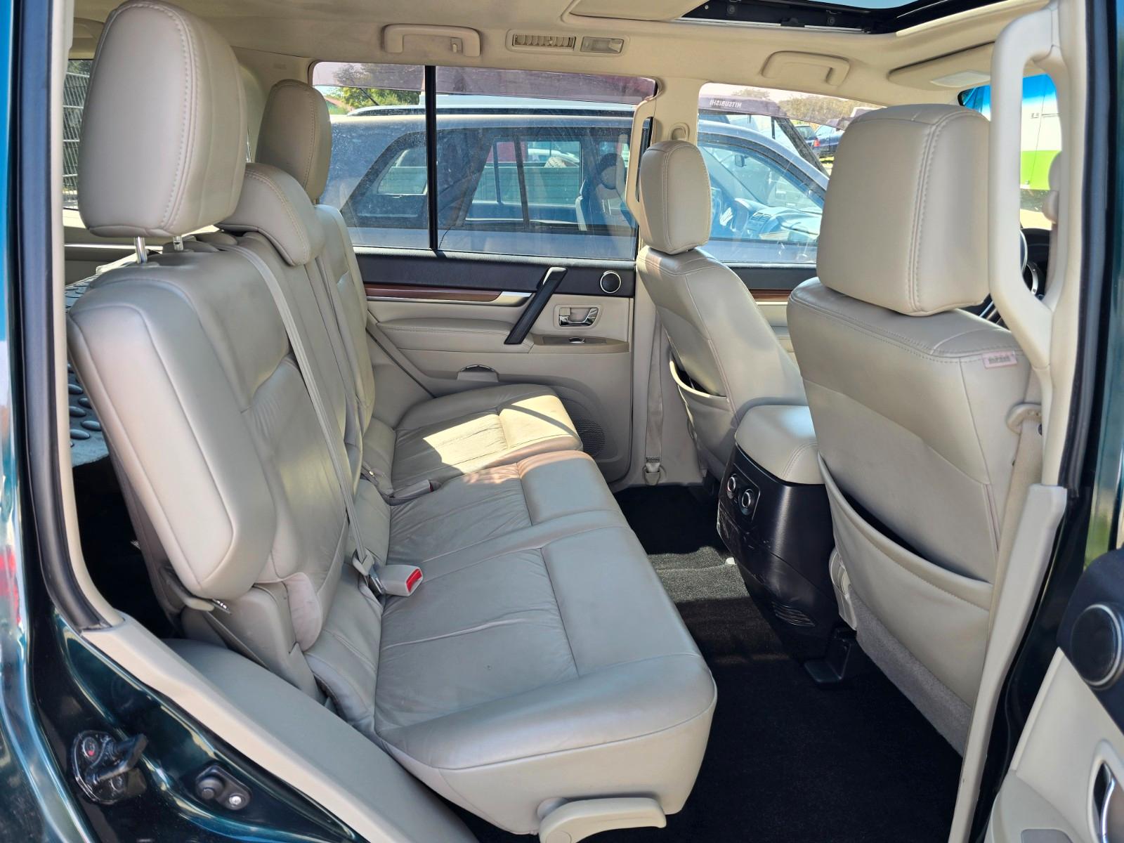 MITSUBISHI PAJERO 3.2 DI-D 170CH INSTYLE 7 PLACES