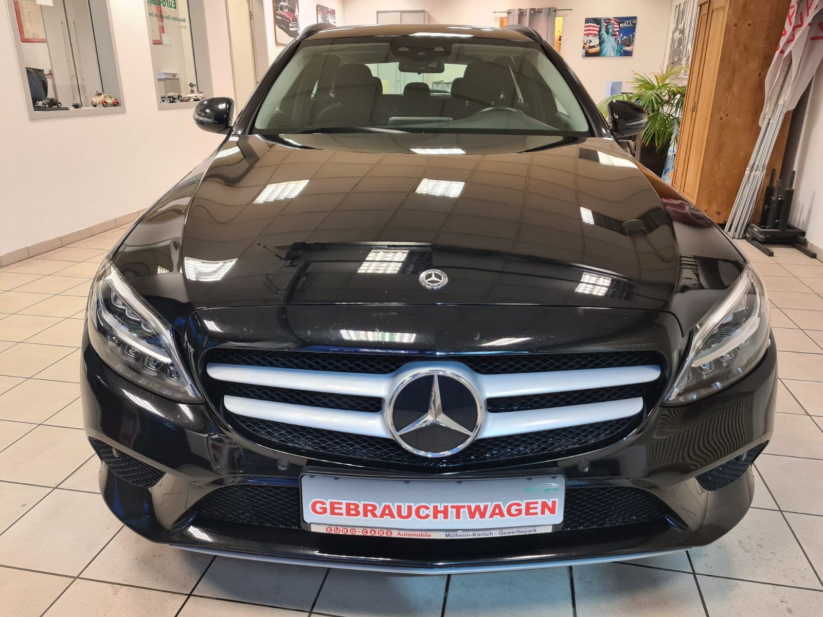 Fahrzeugabbildung Mercedes-Benz C 180d T-Modell / LED HP / GEPFLEGT /