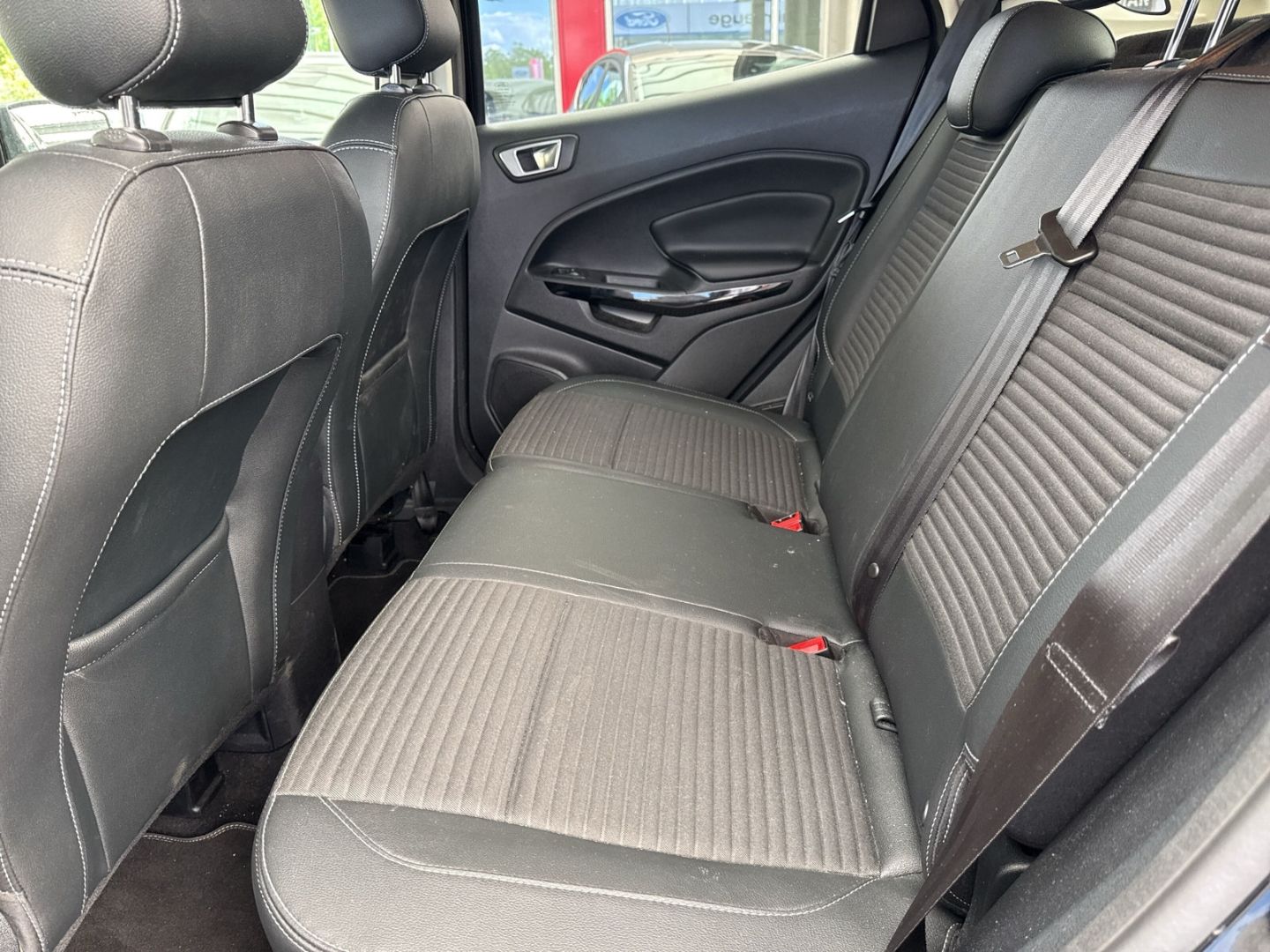 Fahrzeugabbildung Ford EcoSport Titanium X Kamera Ganzjahresreifen Wint