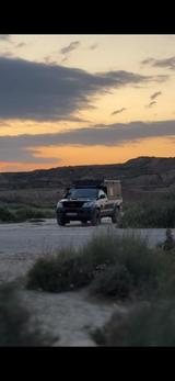 Toyota Hilux Expeditionsfahrzeug - gebrauchte Toyota Hilux aus dem Jahr 2011