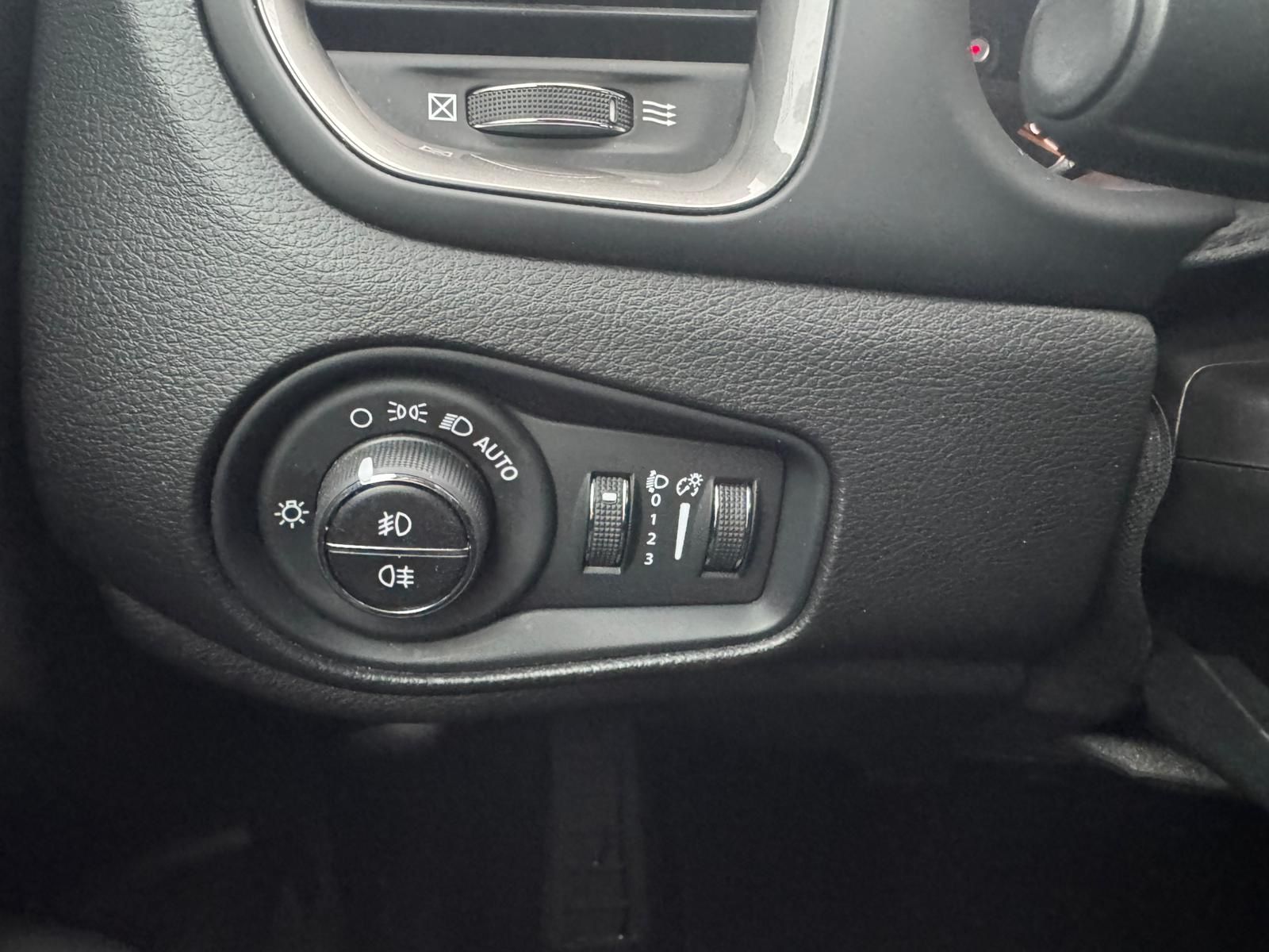 Fahrzeugabbildung Jeep Renegade Limited FWD LED+Navi+Automatik