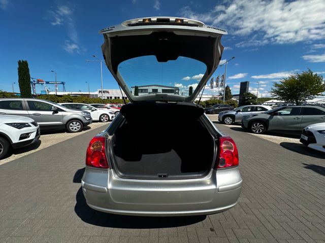 Toyota Avensis  1.8 Sol Liftback
