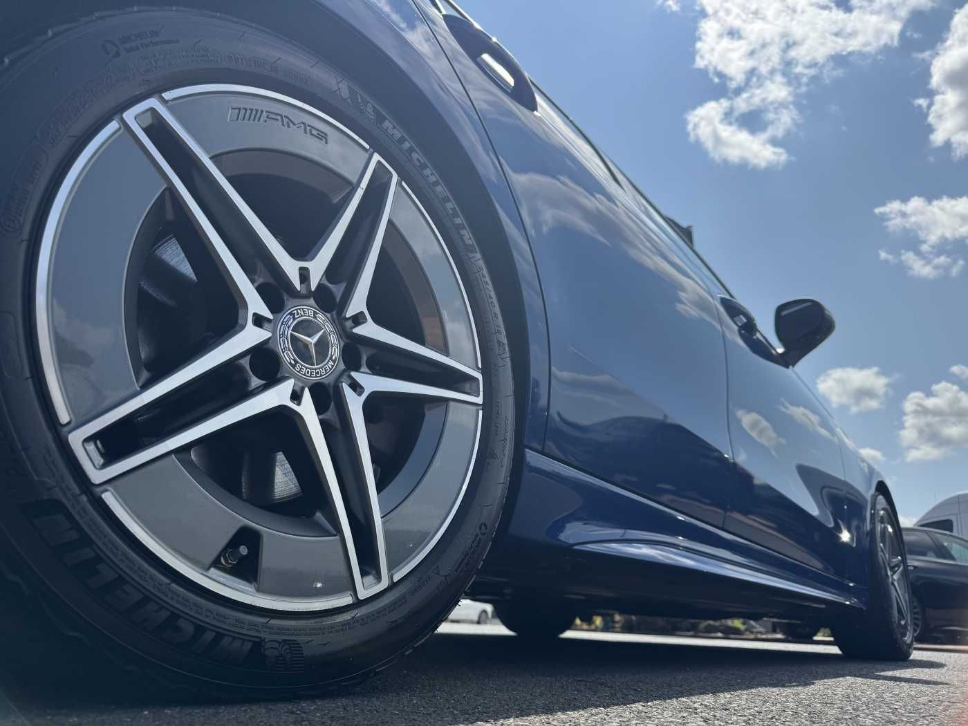 Fahrzeugabbildung Mercedes-Benz C 200d AMG+Pano+Distr+Digital+AHK+HUD+360+IHC+