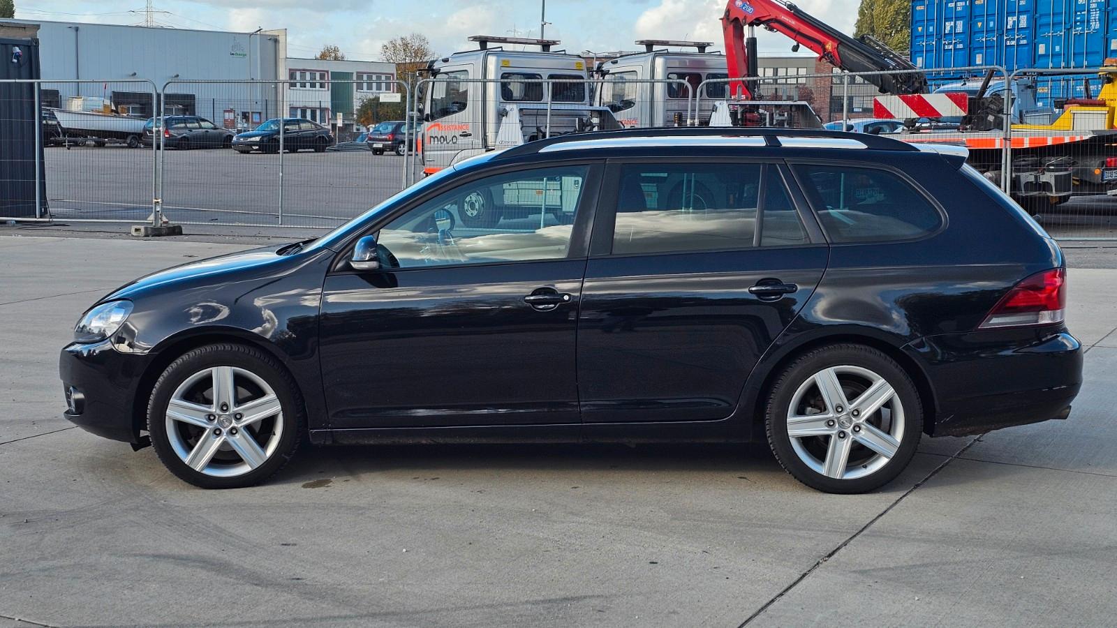 Volkswagen Golf 2013 — engine 1.390 cm³, 122 HP (90kW)