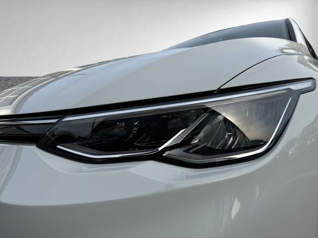 Golf VIII 1.5 eTSI DSG KAMERA+LED+NAVI+ACC+SIHZ+