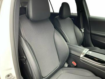 صورة مصغرة 13 لـ 2023 Mercedes-BENZ C 220