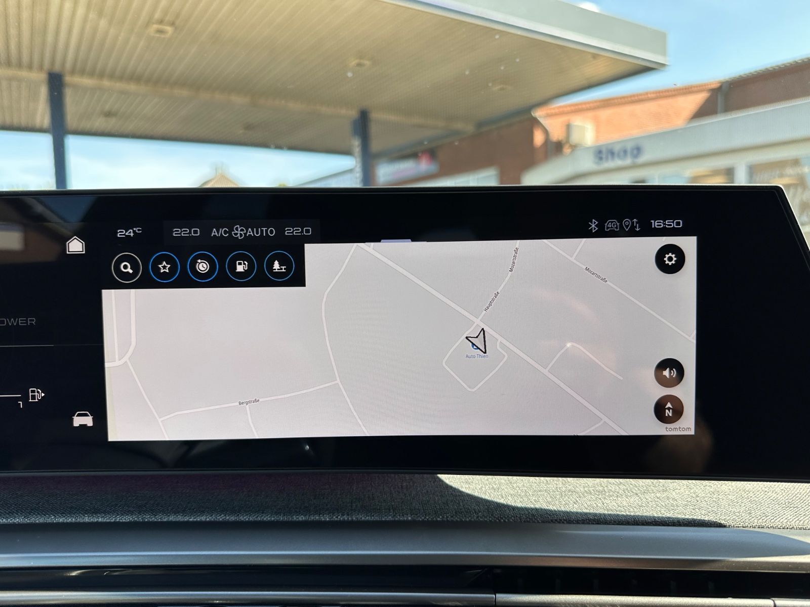 Fahrzeugabbildung Peugeot 5008 GT Hybrid 145 Autom 7-Sitz/ACC/Navi/APP/LED