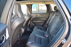 Fahrzeugabbildung Volvo XC60 B5D AWD Ultimate Dark*PANO*STHZ*360*B&W*22"