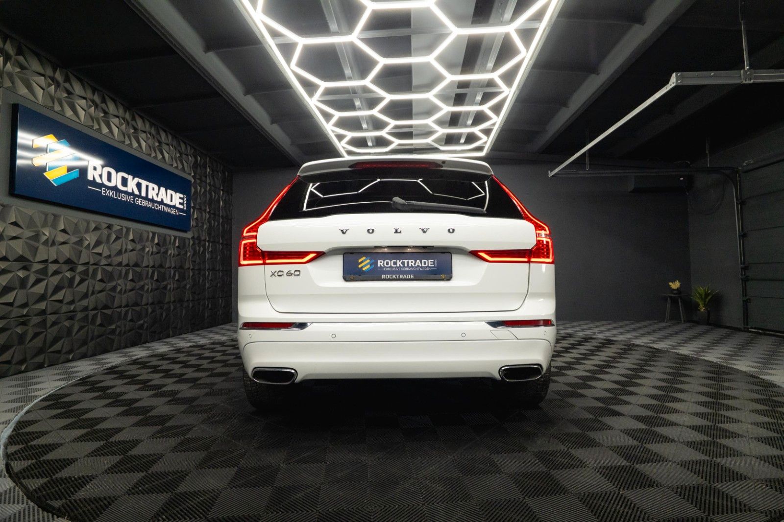 Fahrzeugabbildung Volvo XC60 T5 Inscription AWD | ACC | Pano | H&K | LED