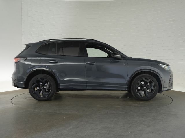 Tiguan R-LINE TDI DSG 4MOTION+AHK+RÜCKFAHRKAMERA