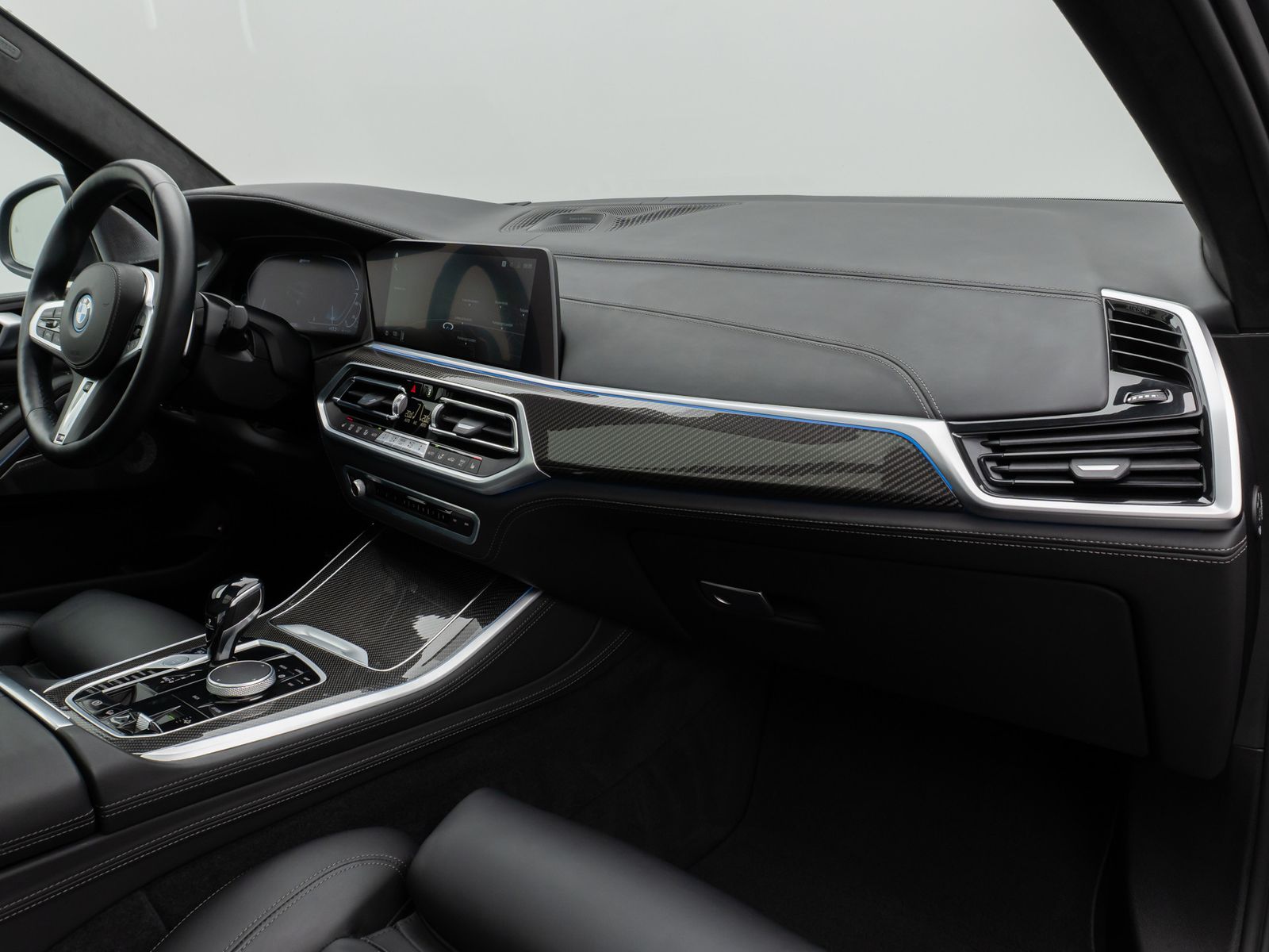 Fahrzeugabbildung BMW X5 xD45e M Sport Panorama 360°Laser HUD B&W 22"