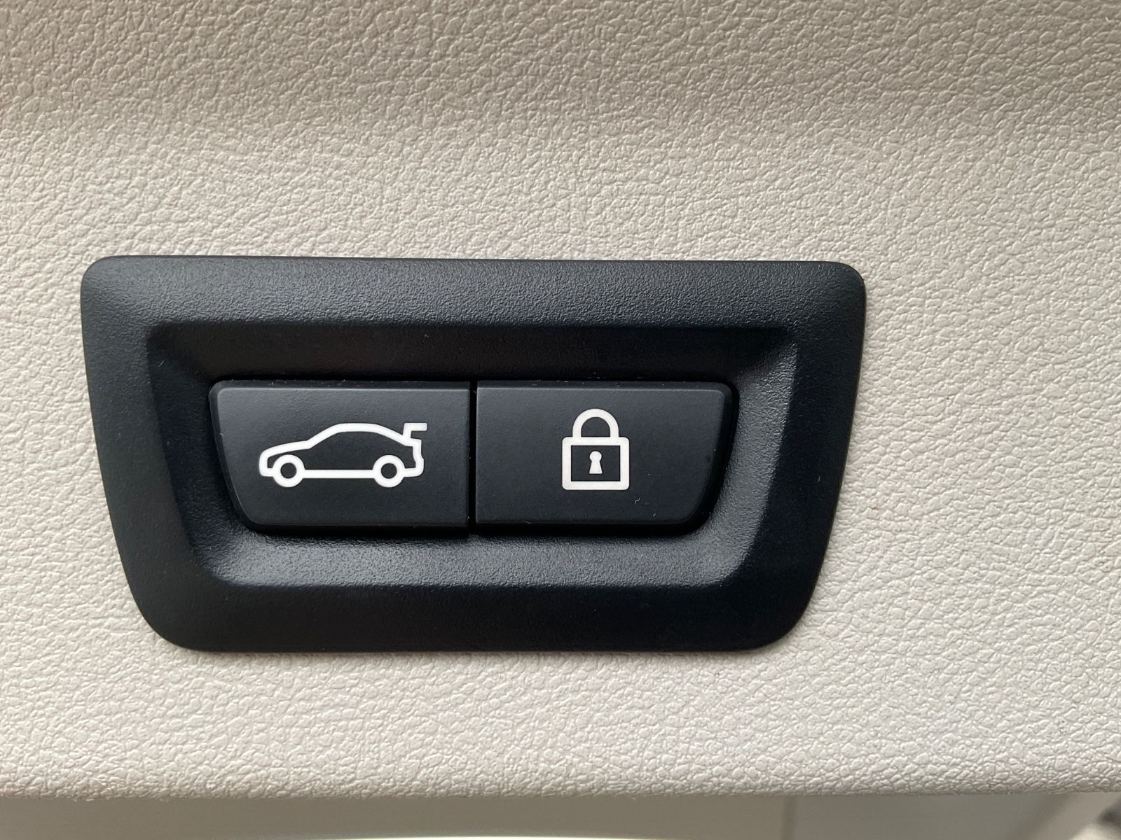 Fahrzeugabbildung BMW X3 xDrive20d AT,AHK,Kamera,HeadUpDisplay