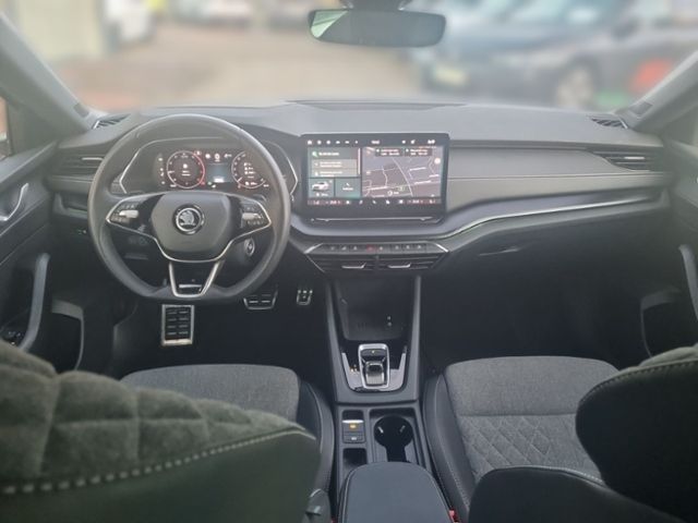 Fahrzeugabbildung SKODA Octavia Combi 2.0 TDI DSG Sportline NAVI AHK W.
