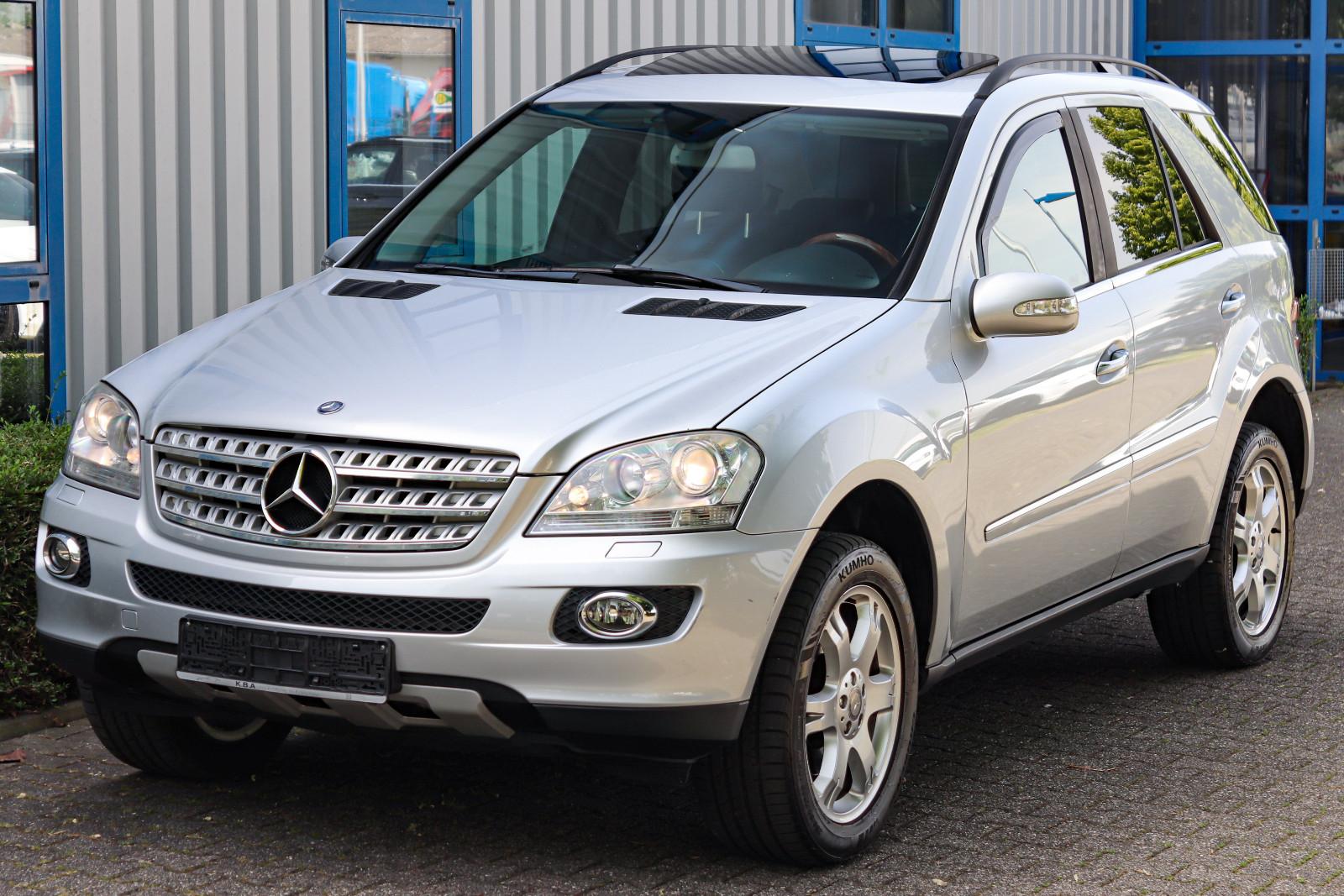 Mercedes-Benz ML350 4M*LEDER*XENON*NAVI*S.DACH*TEMPO*4xSHZ*AHK
