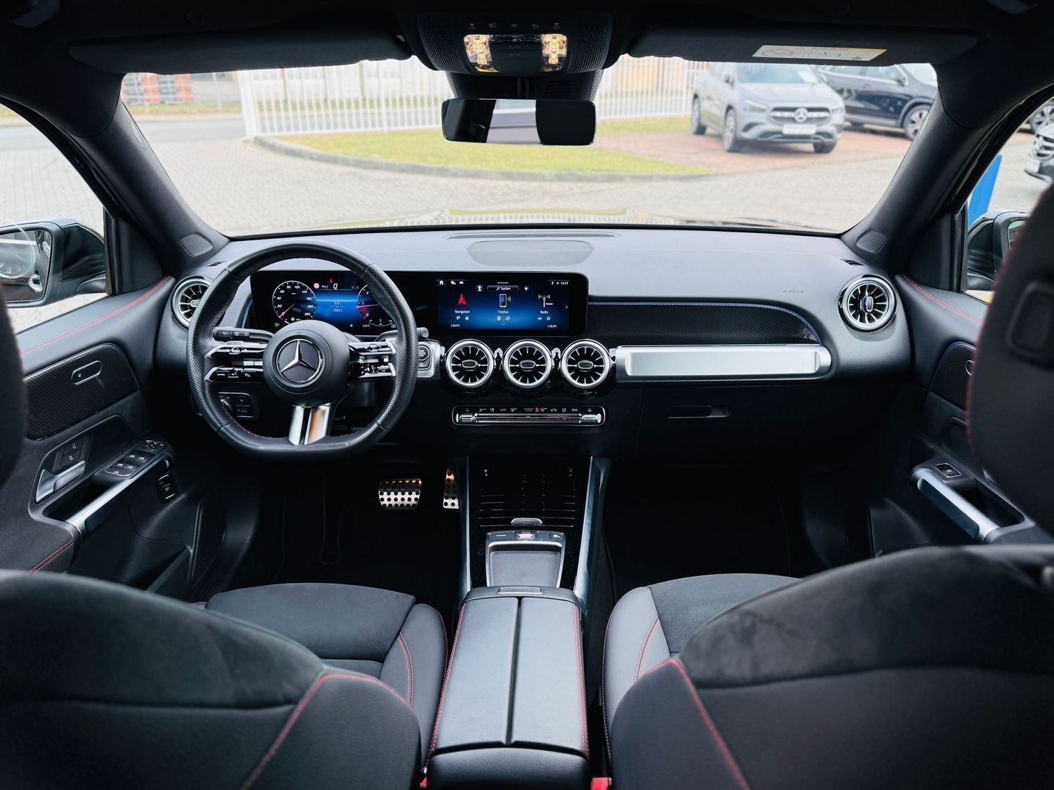 Fahrzeugabbildung Mercedes-Benz GLB 200 d AMG - Distronic, AHK, LED, EDW, RFK, K