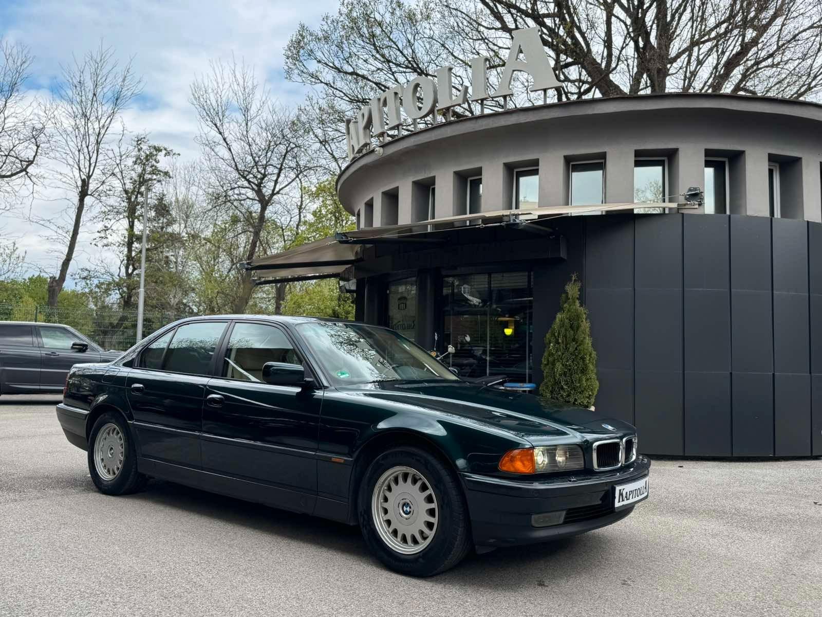 BMW 740i