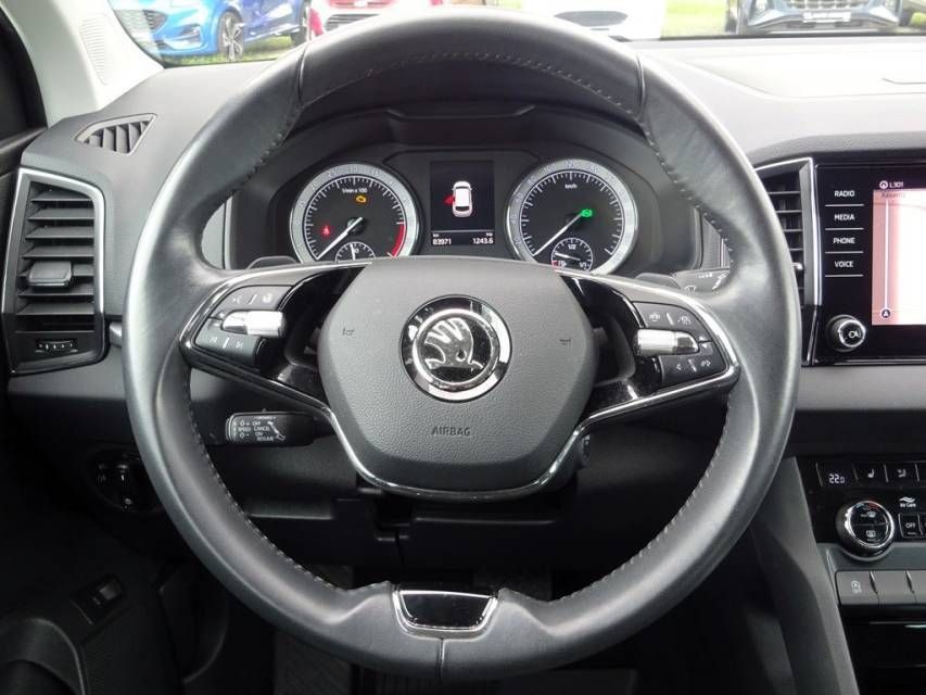 Fahrzeugabbildung SKODA Karoq 2.0 TDI Automatik  Ambition