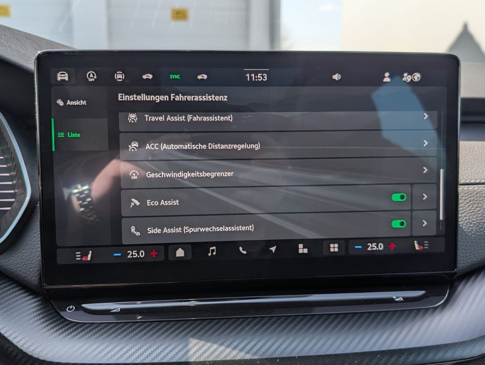 Fahrzeugabbildung SKODA Octavia 1.5 DSG Sportline PANO*MATRIX*AHK*5J.GAR