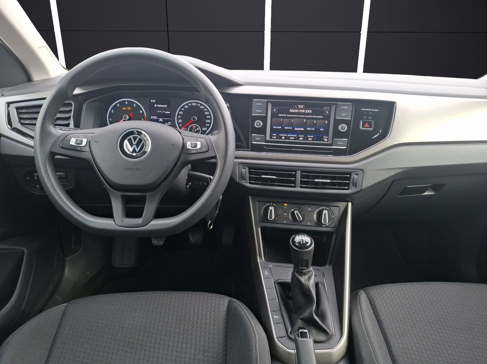 Fahrzeugabbildung Volkswagen Polo TSI Comfortline AppConnect Klima PDC SHZ