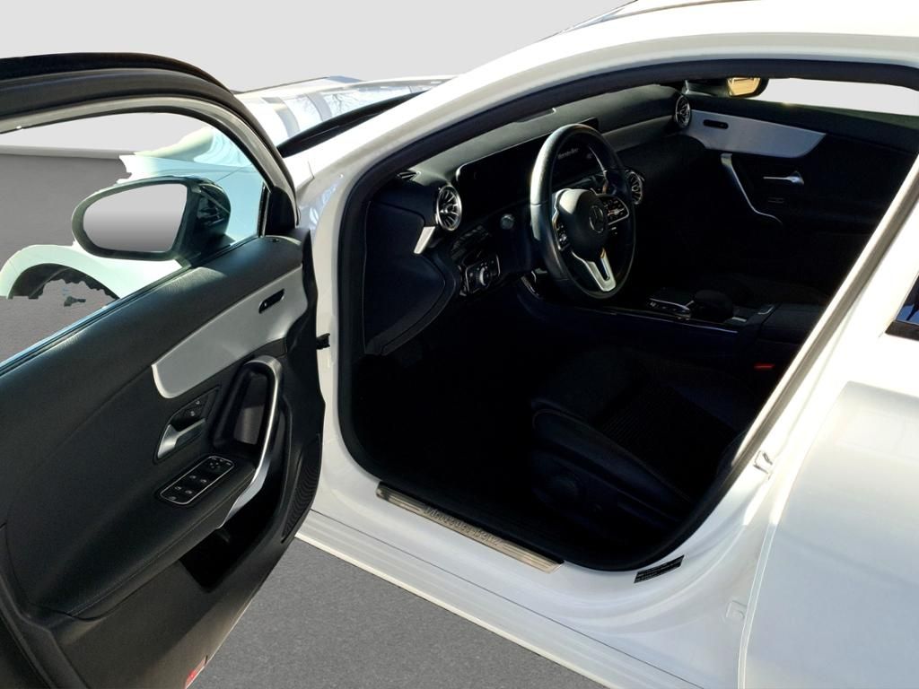 Fahrzeugabbildung Mercedes-Benz A 180 Progressive (EURO 6d) Night Paket*LED*PDC